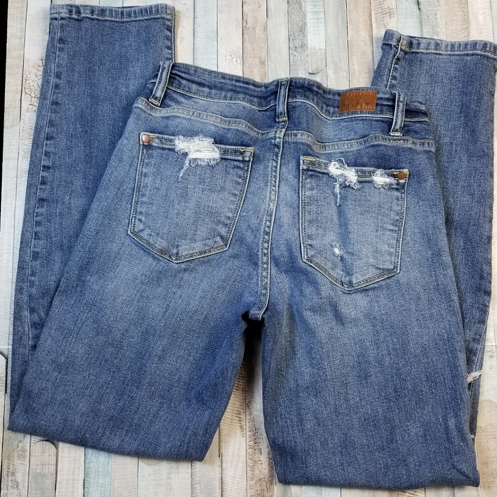 Judy Blue Boyfriend Fit Jeans - Picture 4 of 10